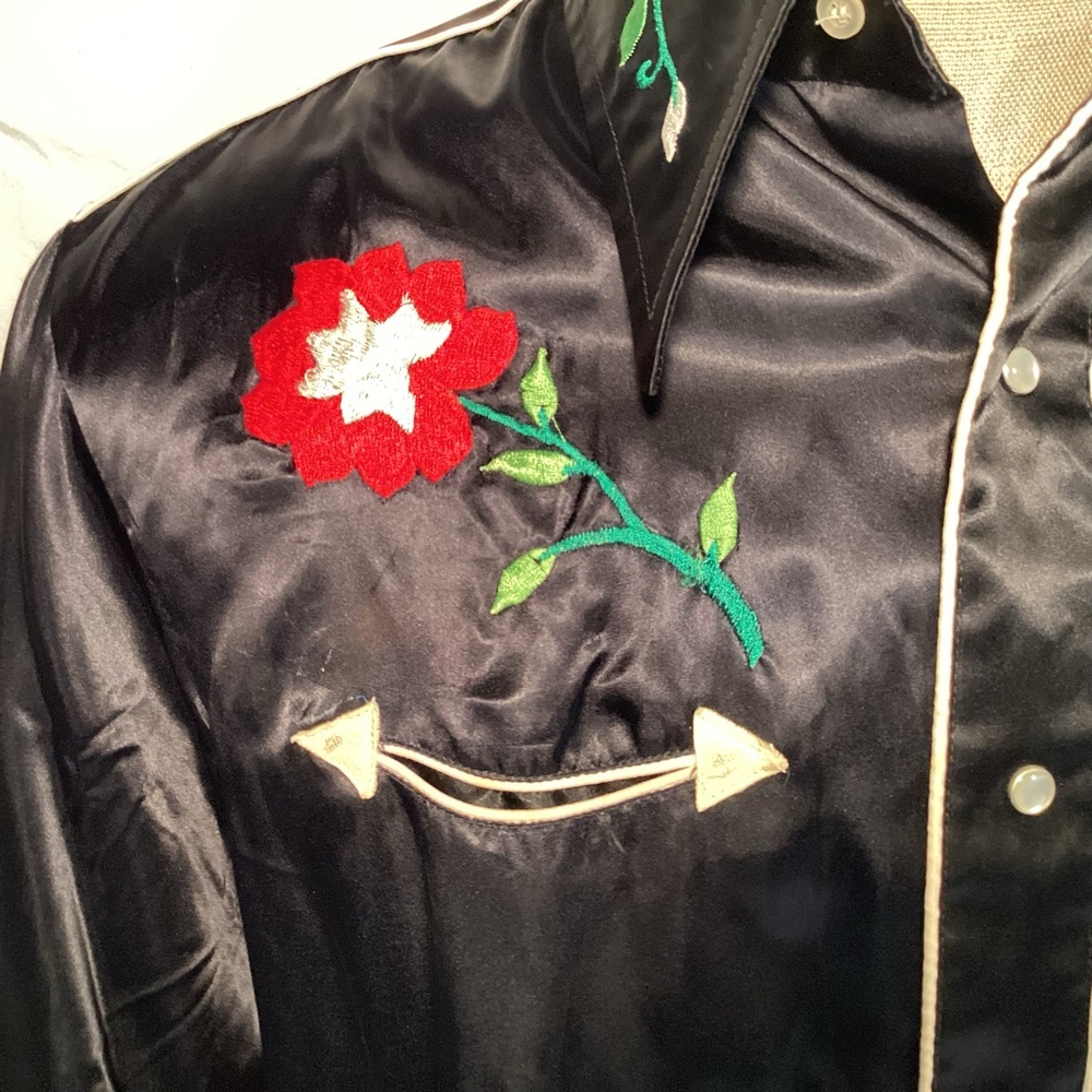 Vintage Western Wear by Texson Men's Black Satin Shirt with Embroidery Roses - Picture 3 of 16